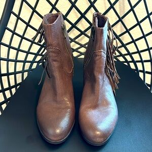 Sam Edelman Ankle Heeled Boots with Fringe Detailing Sz 8.5 in Dark Brown